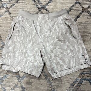 Lululemon license to train short